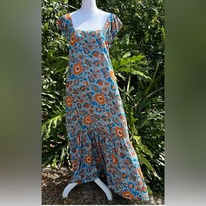 Flutter sleeve floral